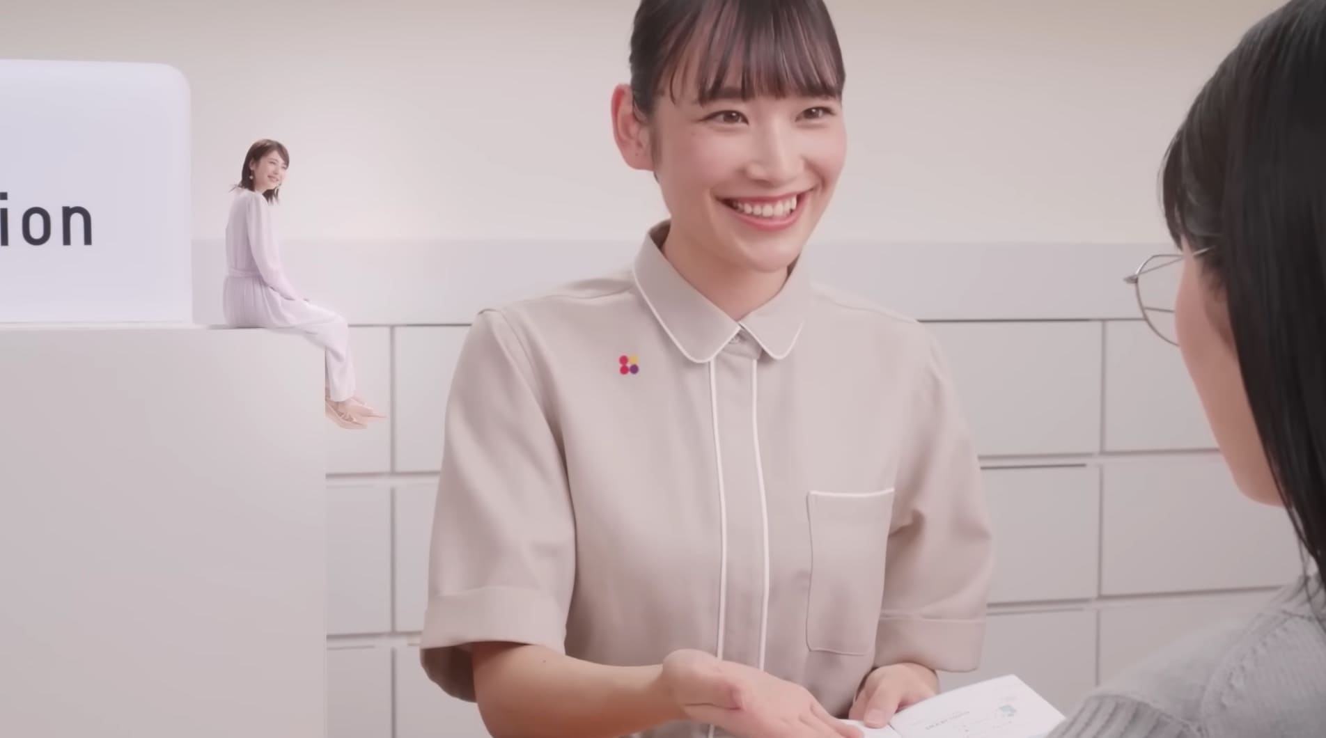 コンタクトMiruCM2023　女優