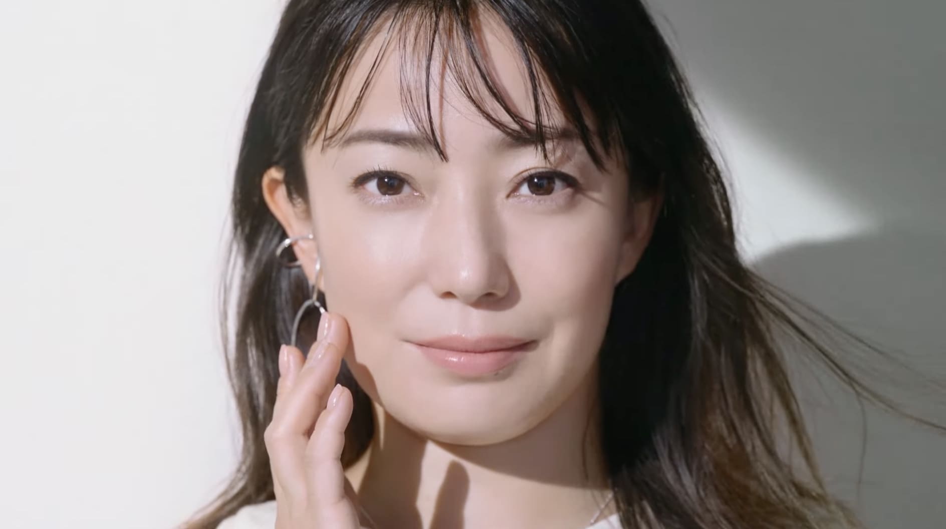 HAKUのCM2023 女優